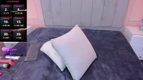   online show from 15, 11, 2025