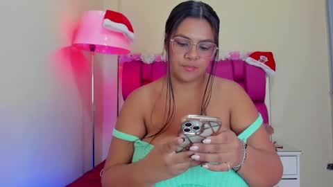 Snapshot of gabrielaa_01 chatting on 24, 12, 2024 Gaby Im on vacation see you on November 25 online show from 24, 12, 2024