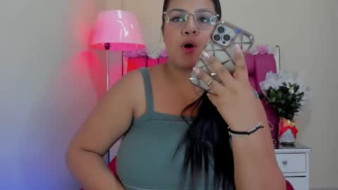 Snapshot of gabrielaa_01 chatting on 30, 1, 2025 Gaby Im on vacation see you on November 25 online show from 30, 1, 2025