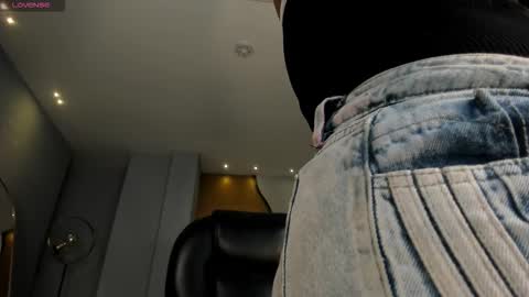 Gabriella Lee online show from 9, 1, 2026