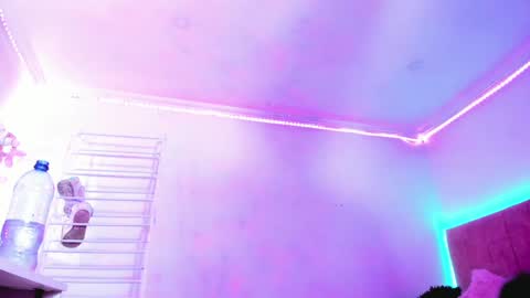   online show from 12, 10, 2025