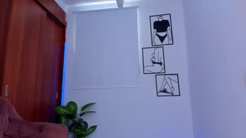 Snapshot of gaby_girl chatting on 10, 10, 2025 online show from 10, 10, 2025