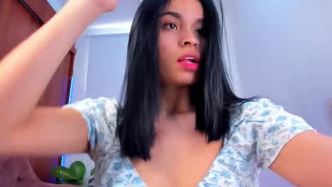 Snapshot of gaby_girl chatting on 14, 11, 2025 online show from 14, 11, 2025