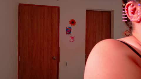 gaby_vegaa online show from 17, 11, 2025