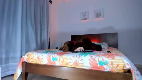 Gabybuttler online show from 10, 2, 2025