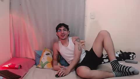 Snapshot of gaia_16 chatting on 17, 2, 2026 Gaia y Clayde online show from 17, 2, 2026