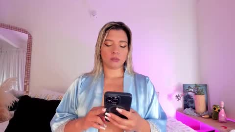 Snapshot of gaia_stonne chatting on 8, 10, 2025 gaia_stonne online show from 8, 10, 2025