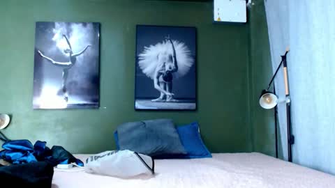 Snapshot of galactica_7 chatting on 10, 10, 2025 galactica_7 online show from 10, 10, 2025