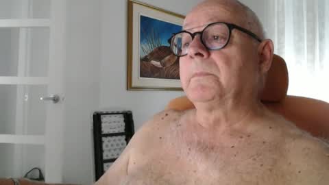 Snapshot of gamin68 chatting on 26, 9, 2025 gamin68 online show from 26, 9, 2025