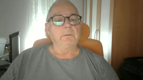 Snapshot of gamin68 chatting on 8, 10, 2025 gamin68 online show from 8, 10, 2025