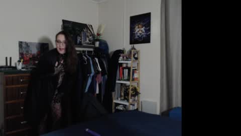 HOT  online show from 22, 2, 2025