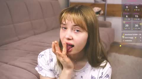 Snapshot of garden_flower chatting on 11, 3, 2026 Violla online show from 11, 3, 2026