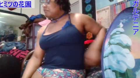 Snapshot of gardeniaspear chatting on 2, 2, 2025 Gardenia online show from 2, 2, 2025