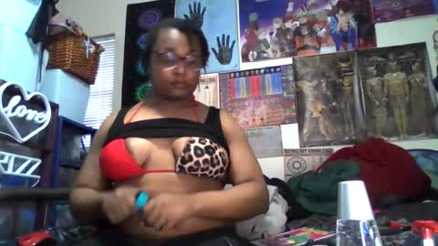 Snapshot of gardeniaspear chatting on 19, 10, 2025 Gardenia online show from 19, 10, 2025