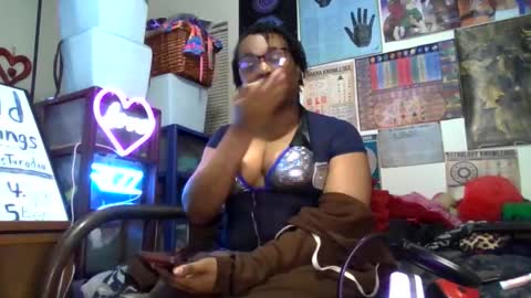 Snapshot of gardeniaspear chatting on 29, 10, 2025 Gardenia online show from 29, 10, 2025