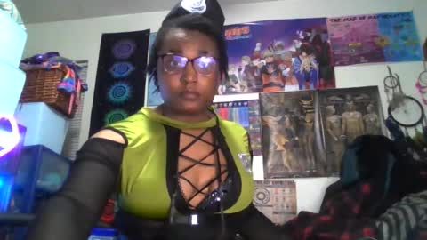 Snapshot of gardeniaspear chatting on 5, 11, 2025 Gardenia online show from 5, 11, 2025