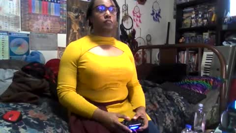 Snapshot of gardeniaspear chatting on 9, 11, 2025 Gardenia online show from 9, 11, 2025