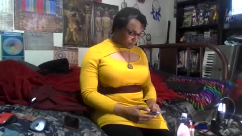 Snapshot of gardeniaspear chatting on 12, 11, 2025 Gardenia online show from 12, 11, 2025