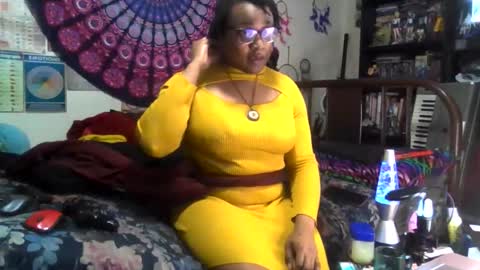 Snapshot of gardeniaspear chatting on 21, 11, 2025 Gardenia online show from 21, 11, 2025