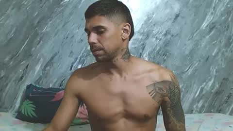 garotosweett online show from 4, 10, 2025