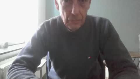 Snapshot of garou75 chatting on 27, 11, 2025 garou75 online show from 27, 11, 2025