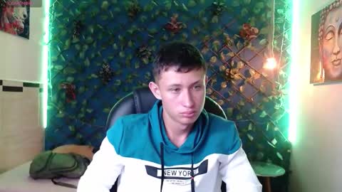 garuo_18 online show from 15, 11, 2025