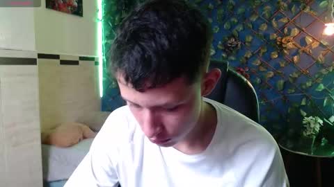 garuo_18 online show from 26, 11, 2025