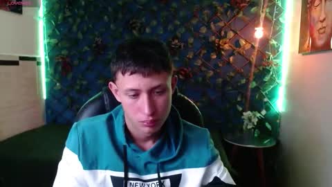 garuo_18 online show from 28, 11, 2025