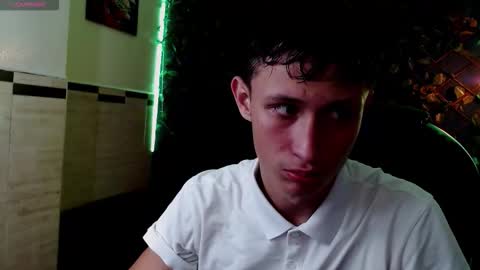 garuo_18 online show from 17, 12, 2025