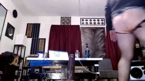 Snapshot of gatewaylaptop2019 chatting on 16, 10, 2025 gatewaylaptop2019 online show from 16, 10, 2025