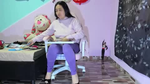 Snapshot of gaticahot001 chatting on 11, 11, 2025 Diana online show from 11, 11, 2025