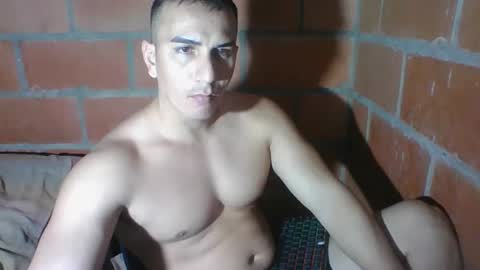 Snapshot of gattitosexy_95 chatting on 16, 12, 2025 gattitosexy_95 online show from 16, 12, 2025
