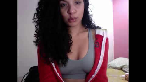 Snapshot of gatubelahotxxx chatting on 7, 1, 2025 gatubelahotxxx online show from 7, 1, 2025