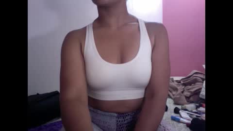 Snapshot of gatubelahotxxx chatting on 22, 1, 2025 gatubelahotxxx online show from 22, 1, 2025