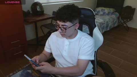 Matt male pronouns please online show from 28, 12, 2024