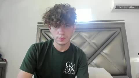 Snapshot of gayndepressed chatting on 22, 9, 2025 Trace online show from 22, 9, 2025