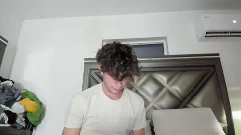 Snapshot of gayndepressed chatting on 7, 10, 2025 Trace online show from 7, 10, 2025