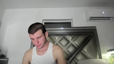 Snapshot of gayndepressed chatting on 7, 11, 2025 Trace online show from 7, 11, 2025