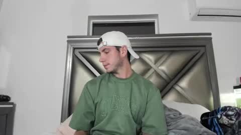 Snapshot of gayndepressed chatting on 20, 11, 2025 Trace online show from 20, 11, 2025