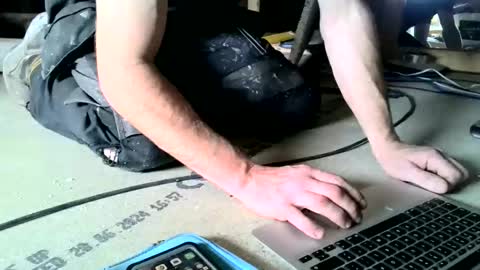 Snapshot of gazjones231 chatting on 17, 10, 2025 gazjones231 online show from 17, 10, 2025