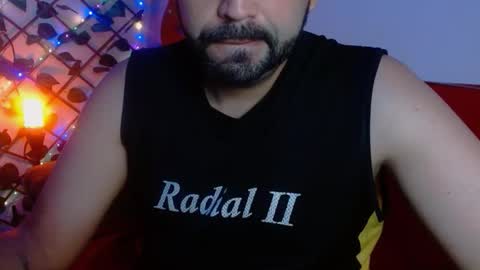 Snapshot of geeklatin88 chatting on 5, 11, 2025 geeklatin88 online show from 5, 11, 2025