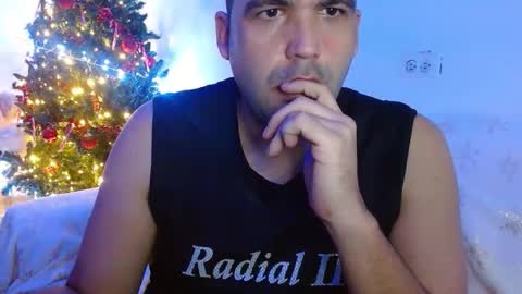 Snapshot of geeklatin88 chatting on 17, 12, 2025 geeklatin88 online show from 17, 12, 2025