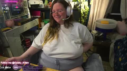 Snapshot of geeky_kitten chatting on 25, 9, 2025 Geeky Kitten Leina - online show from 25, 9, 2025