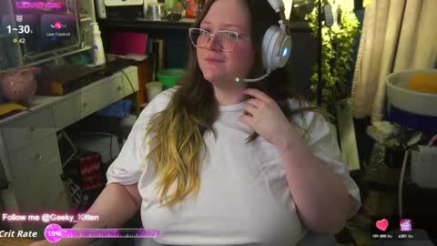 Snapshot of geeky_kitten chatting on 28, 9, 2025 Geeky Kitten Leina - online show from 28, 9, 2025