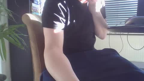 Snapshot of geiljongetje1991 chatting on 3, 3, 2026 geiljongetje1991 online show from 3, 3, 2026