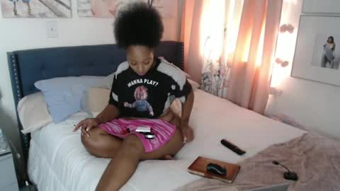 The Empress online show from 12, 10, 2025