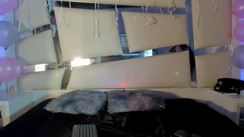 Snapshot of genesis_ask chatting on 3, 11, 2025 Genesis online show from 3, 11, 2025