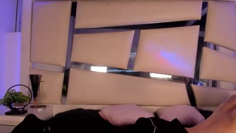 Snapshot of genesis_ask chatting on 29, 11, 2025 Genesis online show from 29, 11, 2025