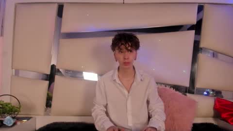 Snapshot of genesis_ask chatting on 5, 12, 2025 Genesis online show from 5, 12, 2025