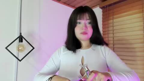 Snapshot of gennesis_love chatting on 17, 12, 2025 Sofia online show from 17, 12, 2025